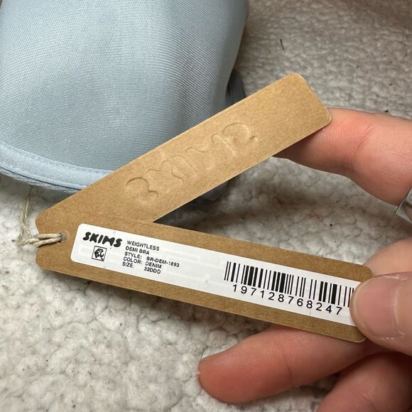 Skims Weightless Demi Bra Denim Light Dusty Blue Color Size 32DDD NWT - Picture 4 of 9